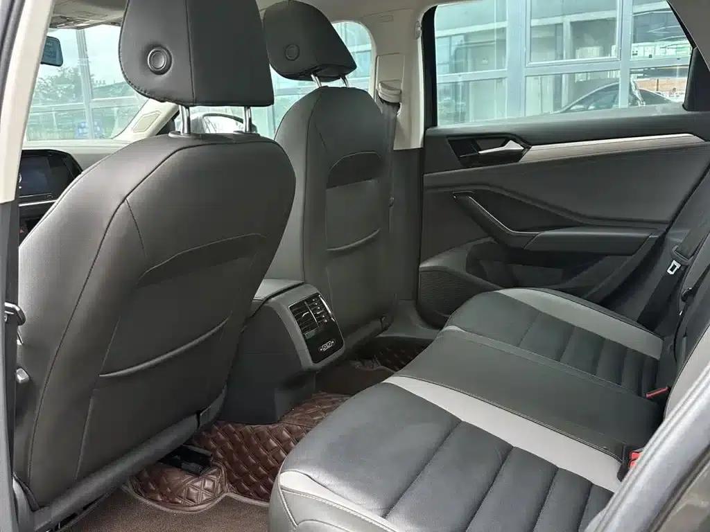 2022 Volkswagen Sagitar 280TSI DSG Flying Edition — миниатюра 4