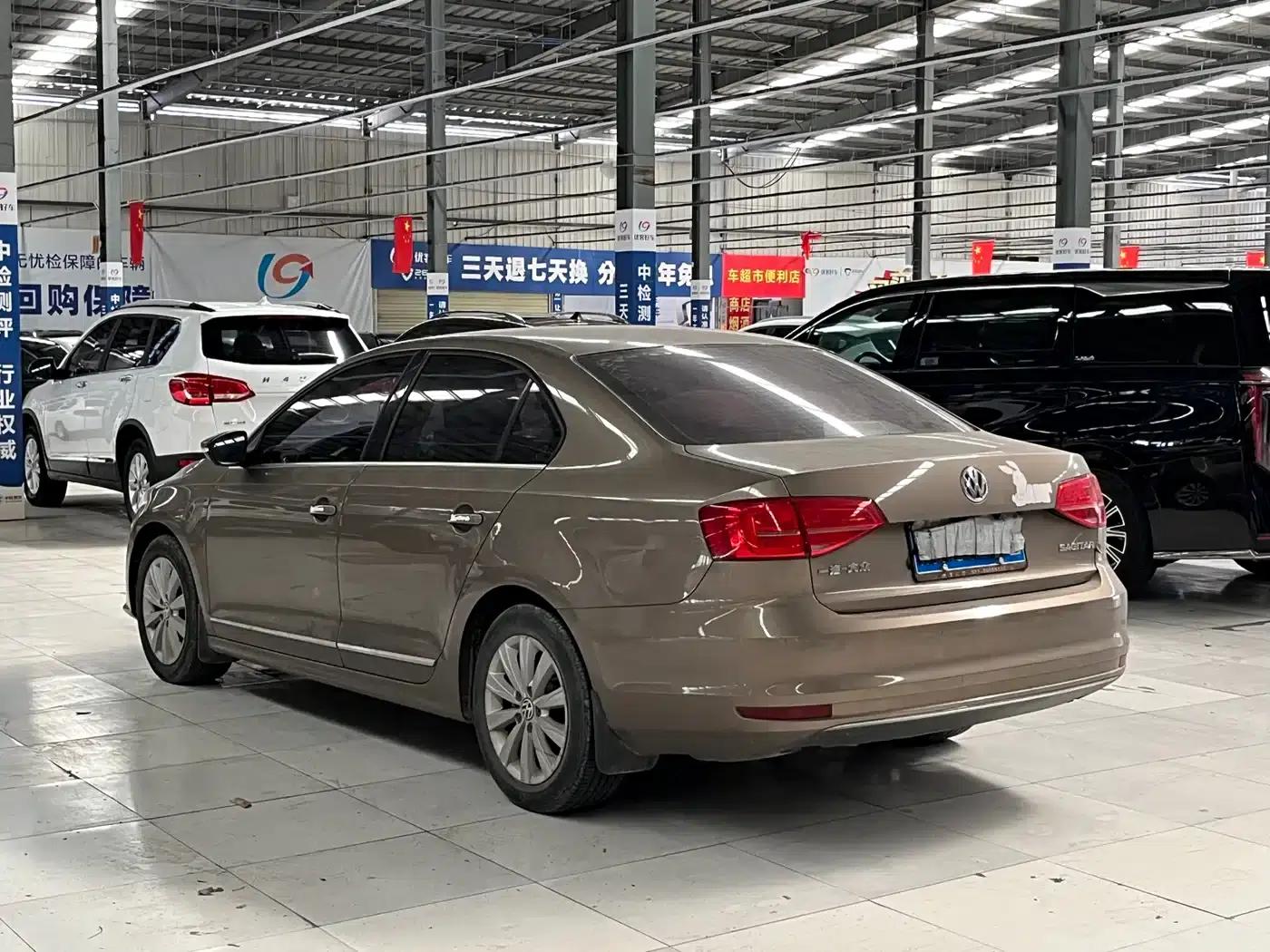 2015 Volkswagen Sagitar 1.6L Automatic Comfort Model — миниатюра 12