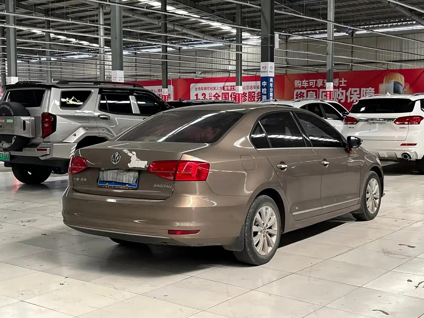 2015 Volkswagen Sagitar 1.6L Automatic Comfort Model — миниатюра 14