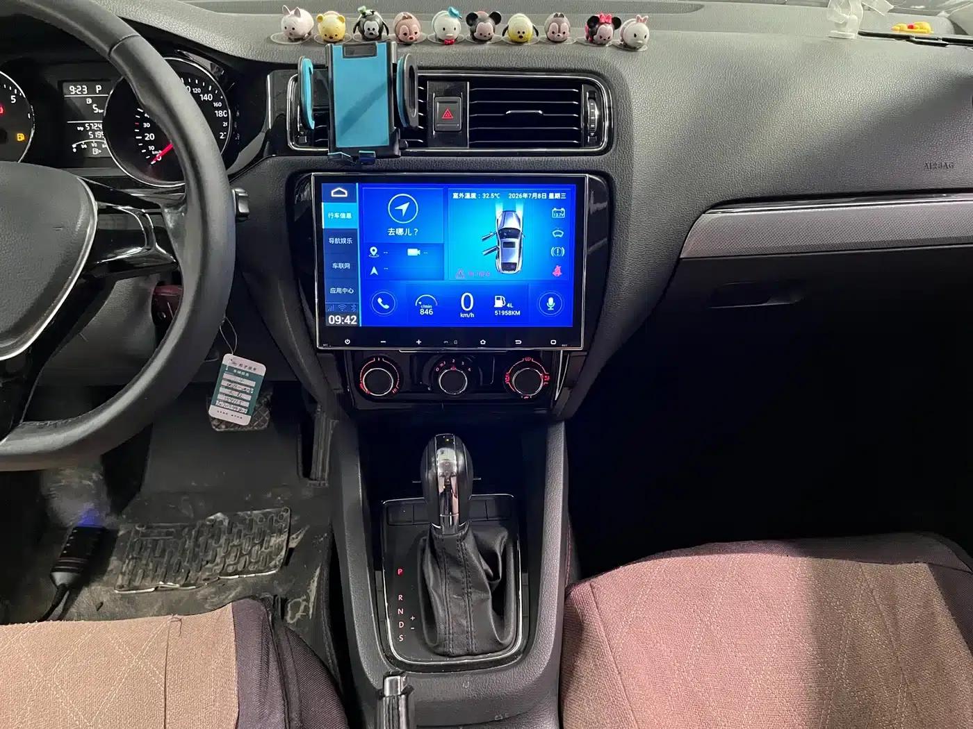 2015 Volkswagen Sagitar 1.6L Automatic Comfort Model — миниатюра 9