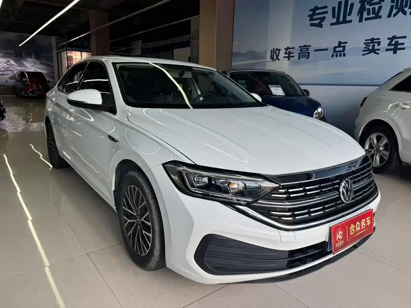 2024 Volkswagen Sagitar 200TSI DSG Flying Edition — миниатюра 3