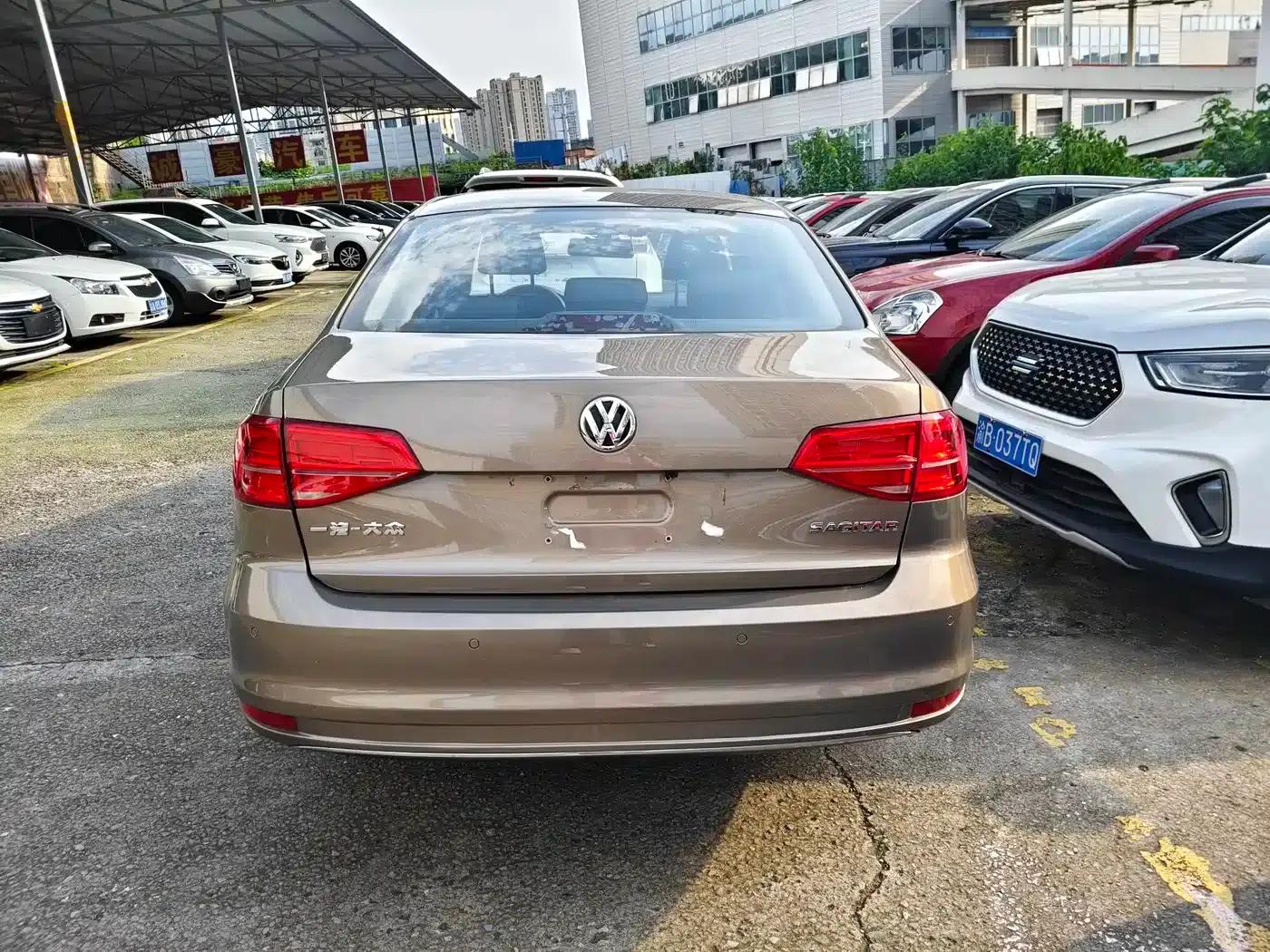 2018 Volkswagen Sagitar 1.6L Automatic Comfort Model — миниатюра 8