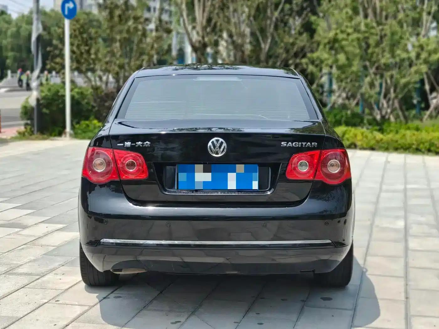 2011 Volkswagen Sagitar 1.6L Automatic Fashion Edition — миниатюра 5
