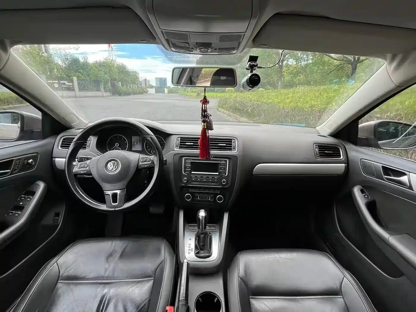 2014 Volkswagen Sagitar Facelift 1.4TSI Automatic Luxury — миниатюра 9