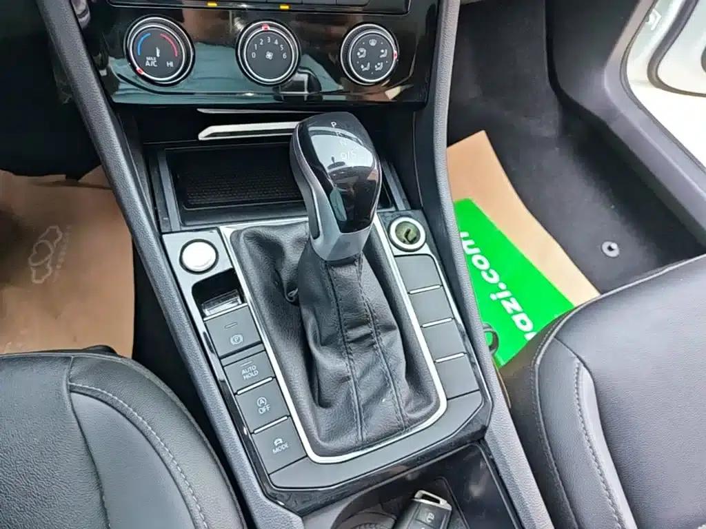 2021 Volkswagen Sagitar 280TSI DSG Super Edition — миниатюра 14