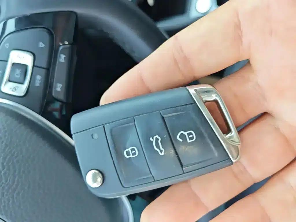 2021 Volkswagen Sagitar 280TSI DSG Super Edition — миниатюра 9