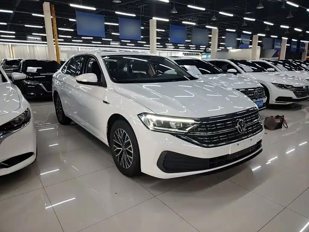 2024 Volkswagen Sagitar 200TSI DSG Flying Edition — миниатюра 4