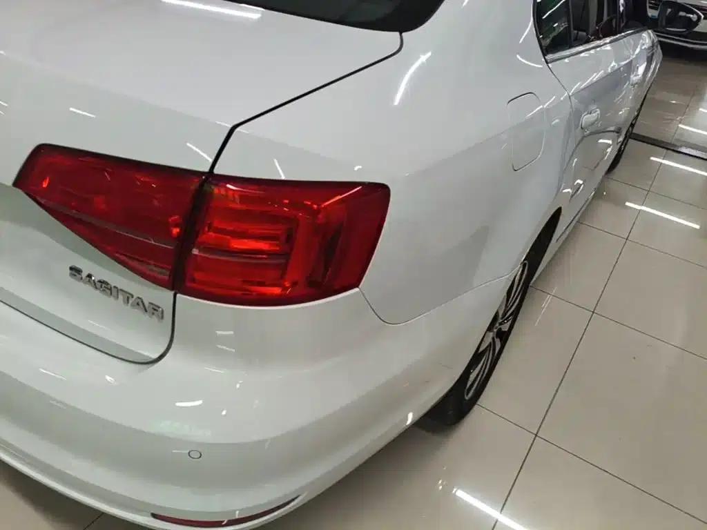 2018 Volkswagen Sagitar 1.6L Automatic Comfort Model — миниатюра 8