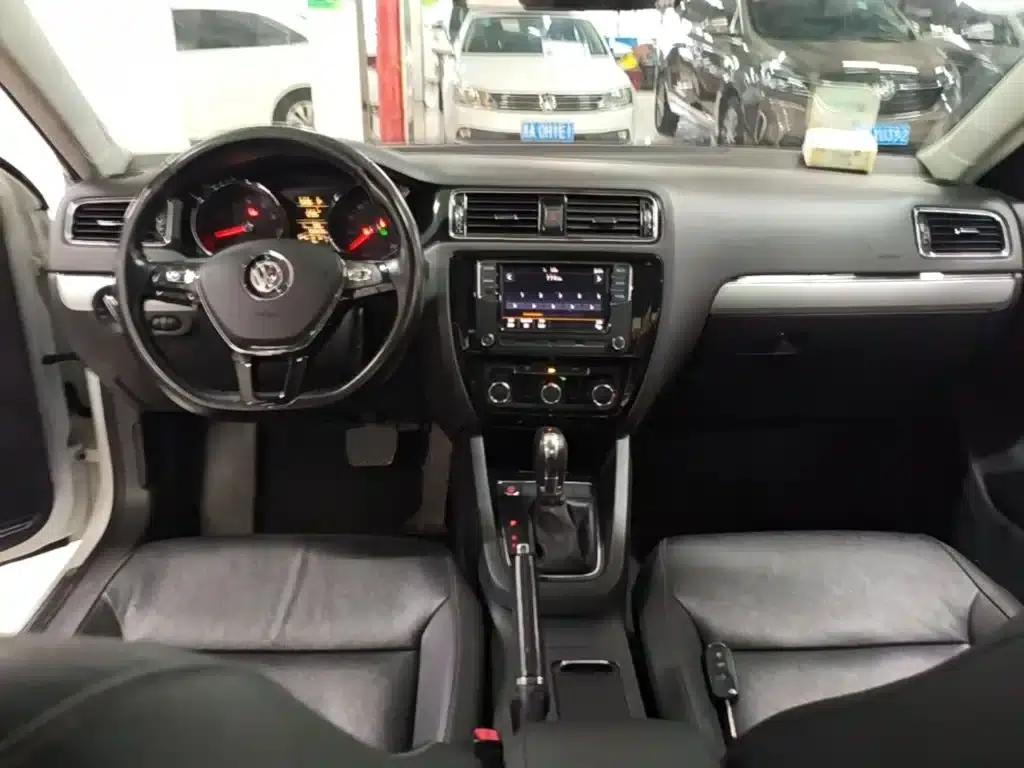 2018 Volkswagen Sagitar 1.6L Automatic Comfort Model — миниатюра 10