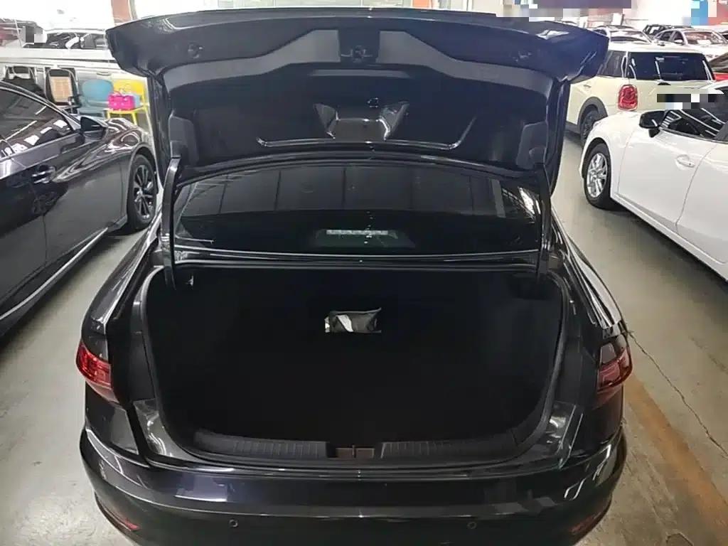 2022 Volkswagen Sagitar 280TSI DSG Flying Edition — миниатюра 19