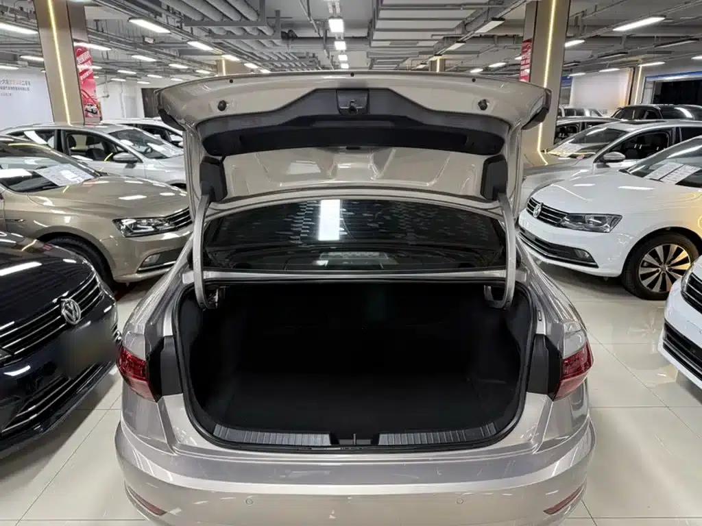 2021 Volkswagen Sagitar 280TSI DSG Super Edition — миниатюра 2