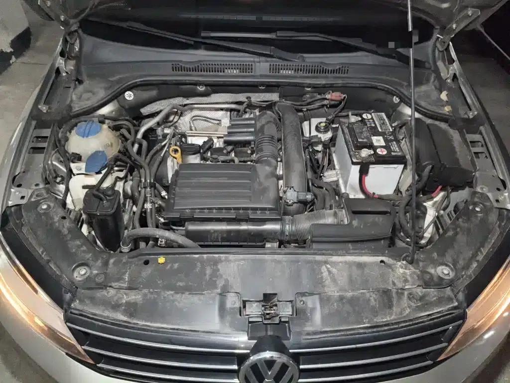 2017 Volkswagen Sagitar 230TSI Automatic Comfort Edition — миниатюра 11