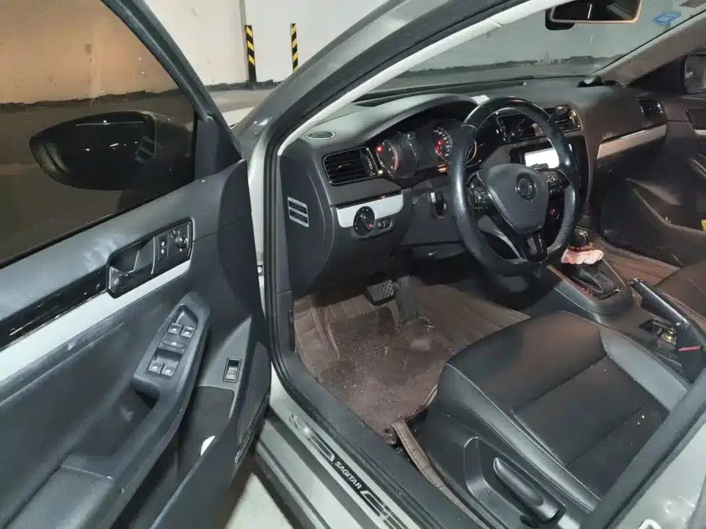 2017 Volkswagen Sagitar 230TSI Automatic Comfort Edition — миниатюра 14