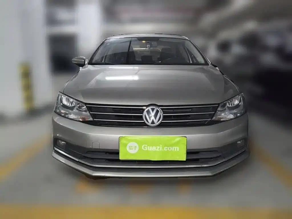 2017 Volkswagen Sagitar 230TSI Automatic Comfort Edition — миниатюра 24
