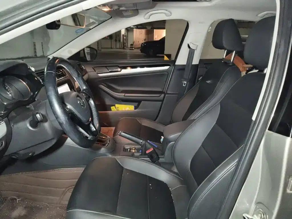 2017 Volkswagen Sagitar 230TSI Automatic Comfort Edition — миниатюра 8