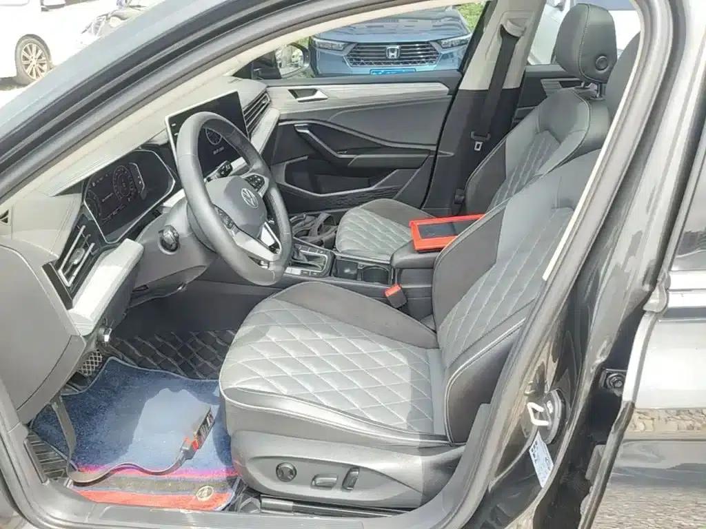 2023 Volkswagen Sagitar 300TSI DSG Excellence Edition — миниатюра 15