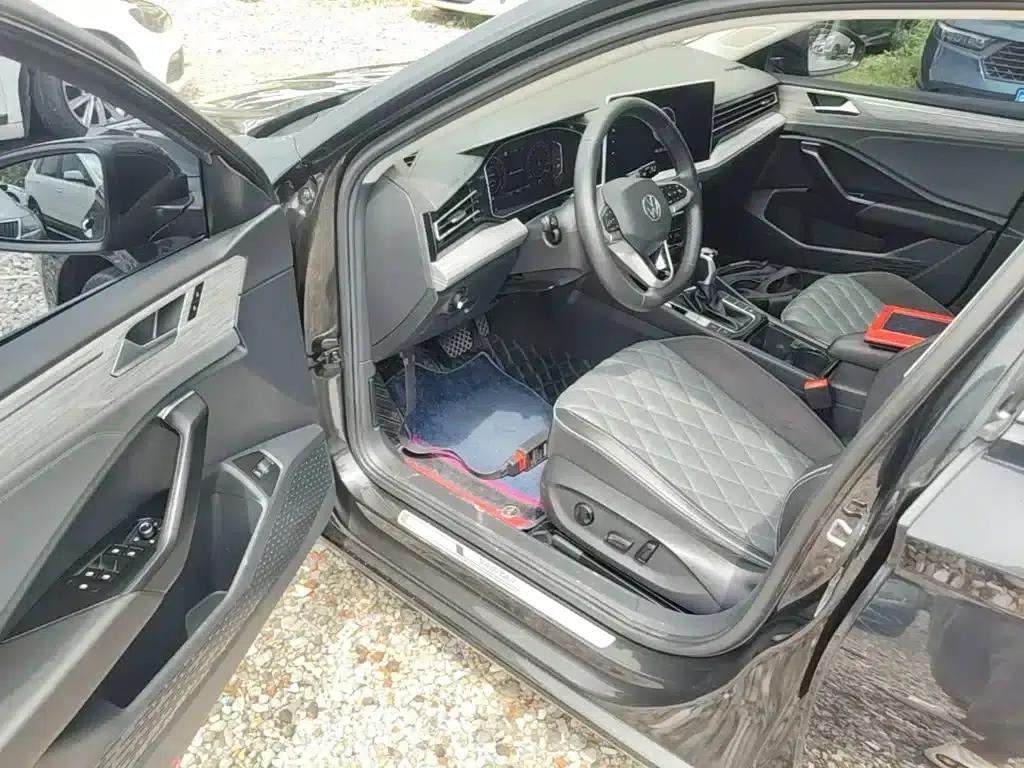 2023 Volkswagen Sagitar 300TSI DSG Excellence Edition — миниатюра 16