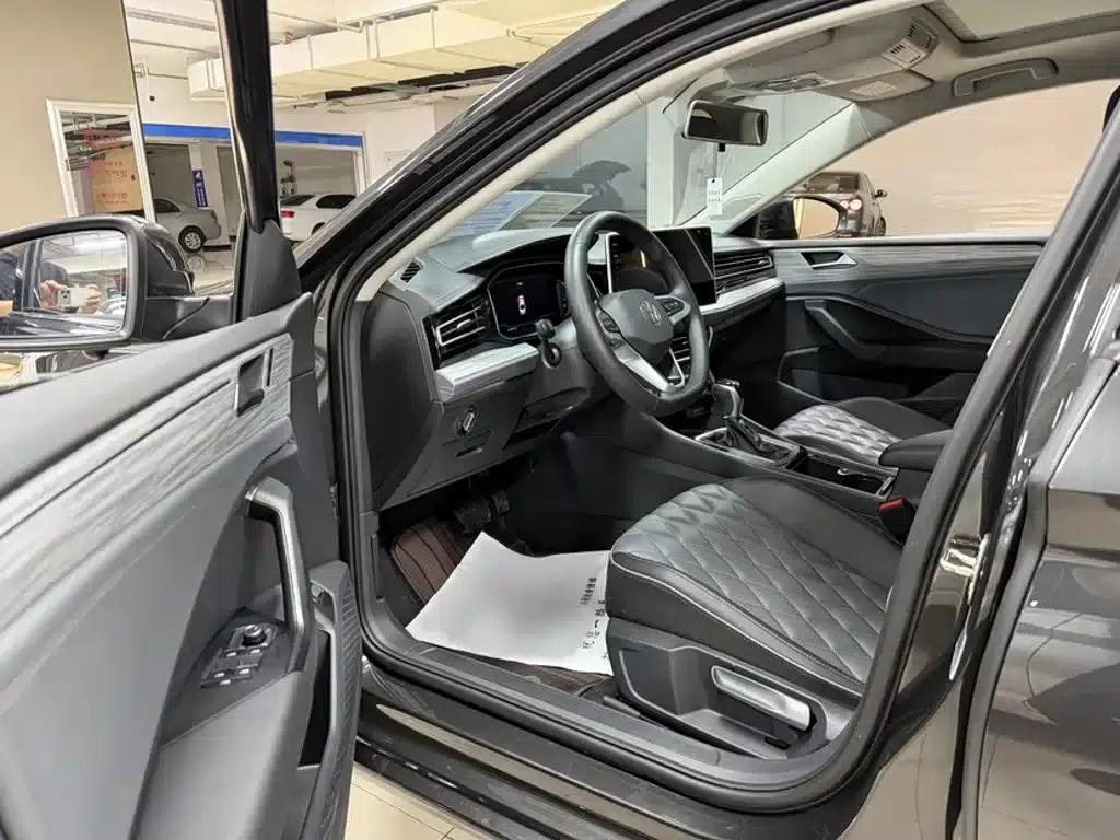 2024 Volkswagen Sagitar 300TSI DSG Super Edition — миниатюра 14