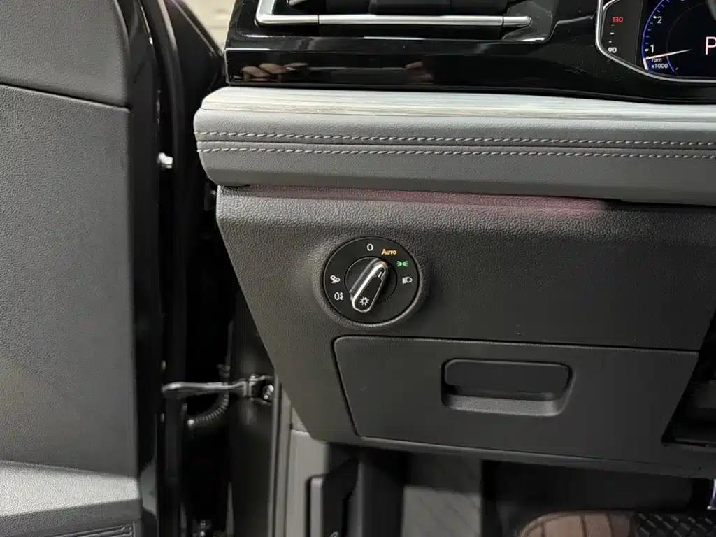 2024 Volkswagen Sagitar 300TSI DSG Super Edition — миниатюра 19