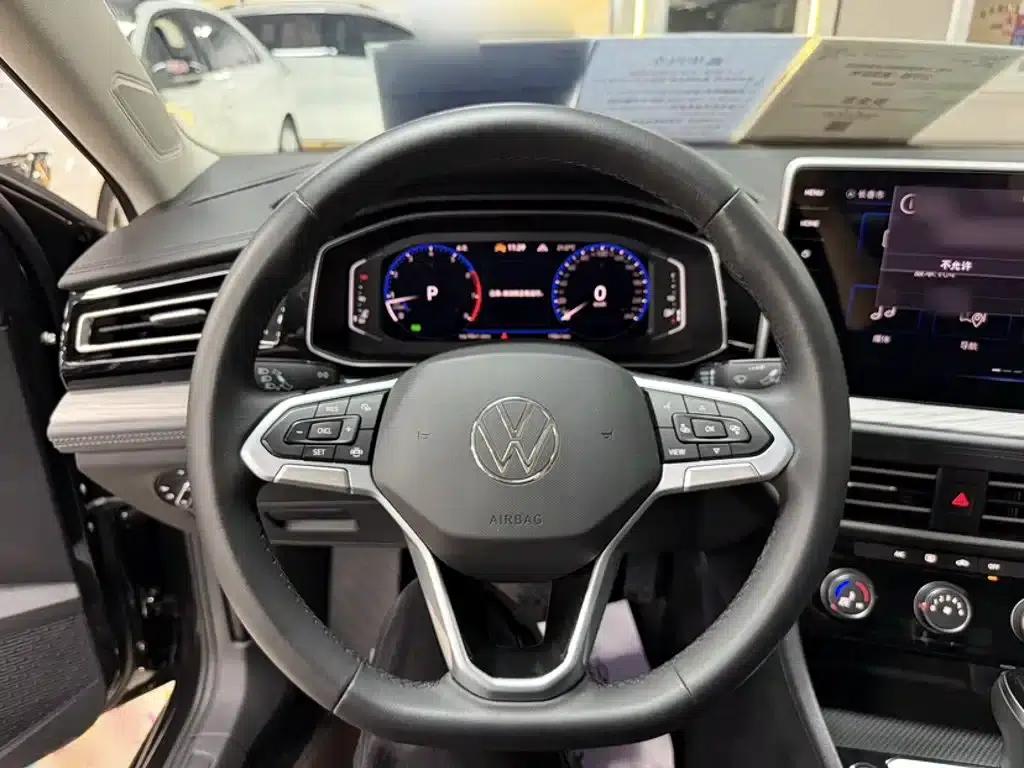 2024 Volkswagen Sagitar 300TSI DSG Super Edition — миниатюра 3