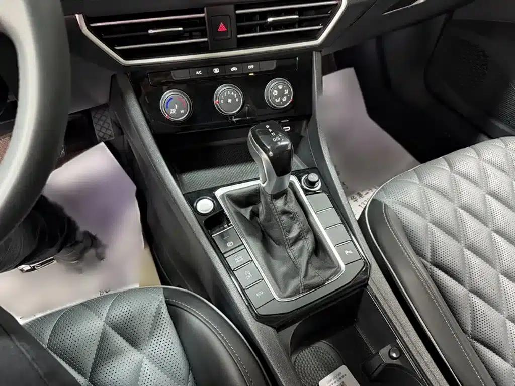 2024 Volkswagen Sagitar 300TSI DSG Super Edition — миниатюра 6