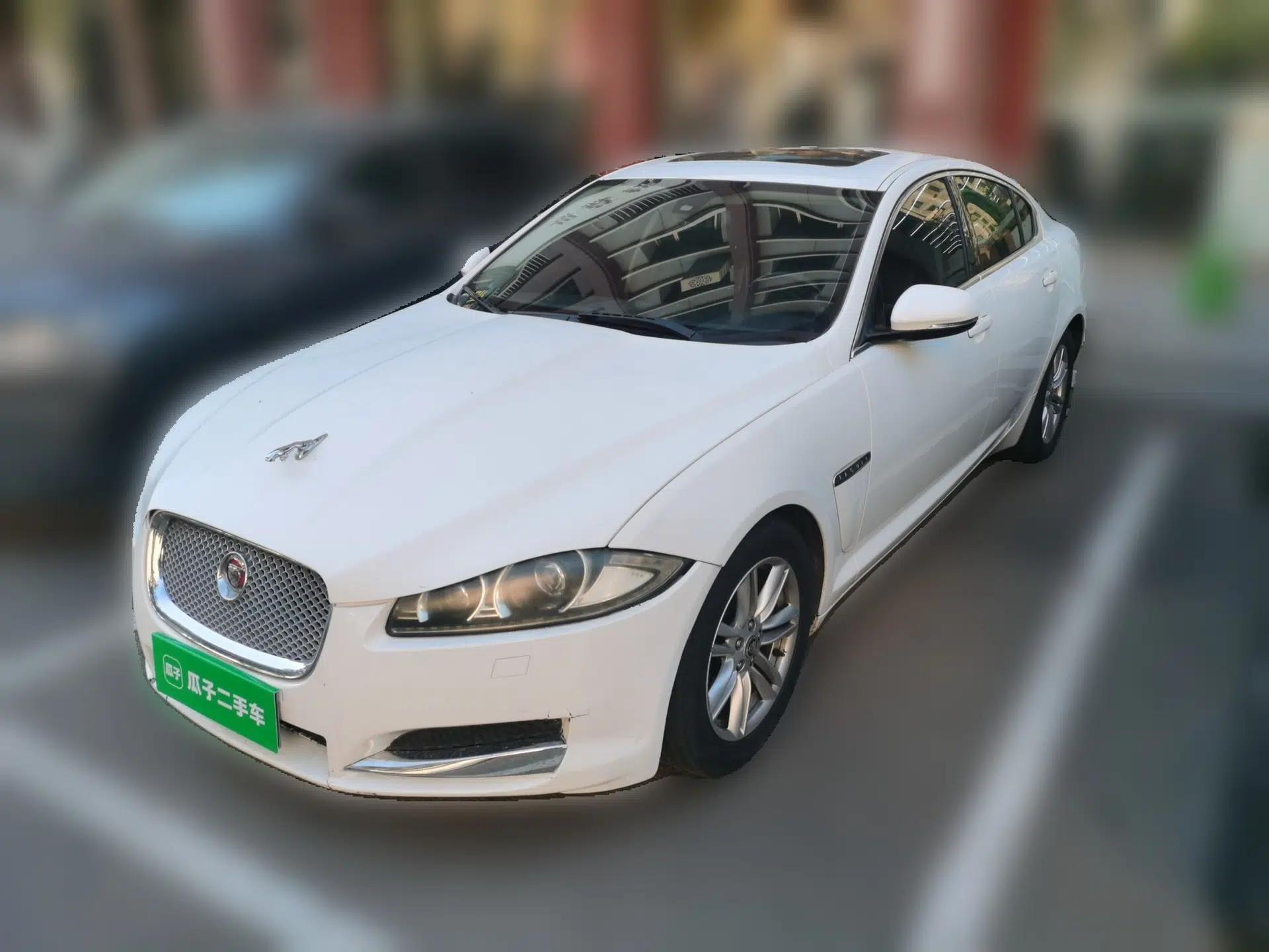 Jaguar XF 2013 XF 2.0T Luxury Edition — миниатюра 1