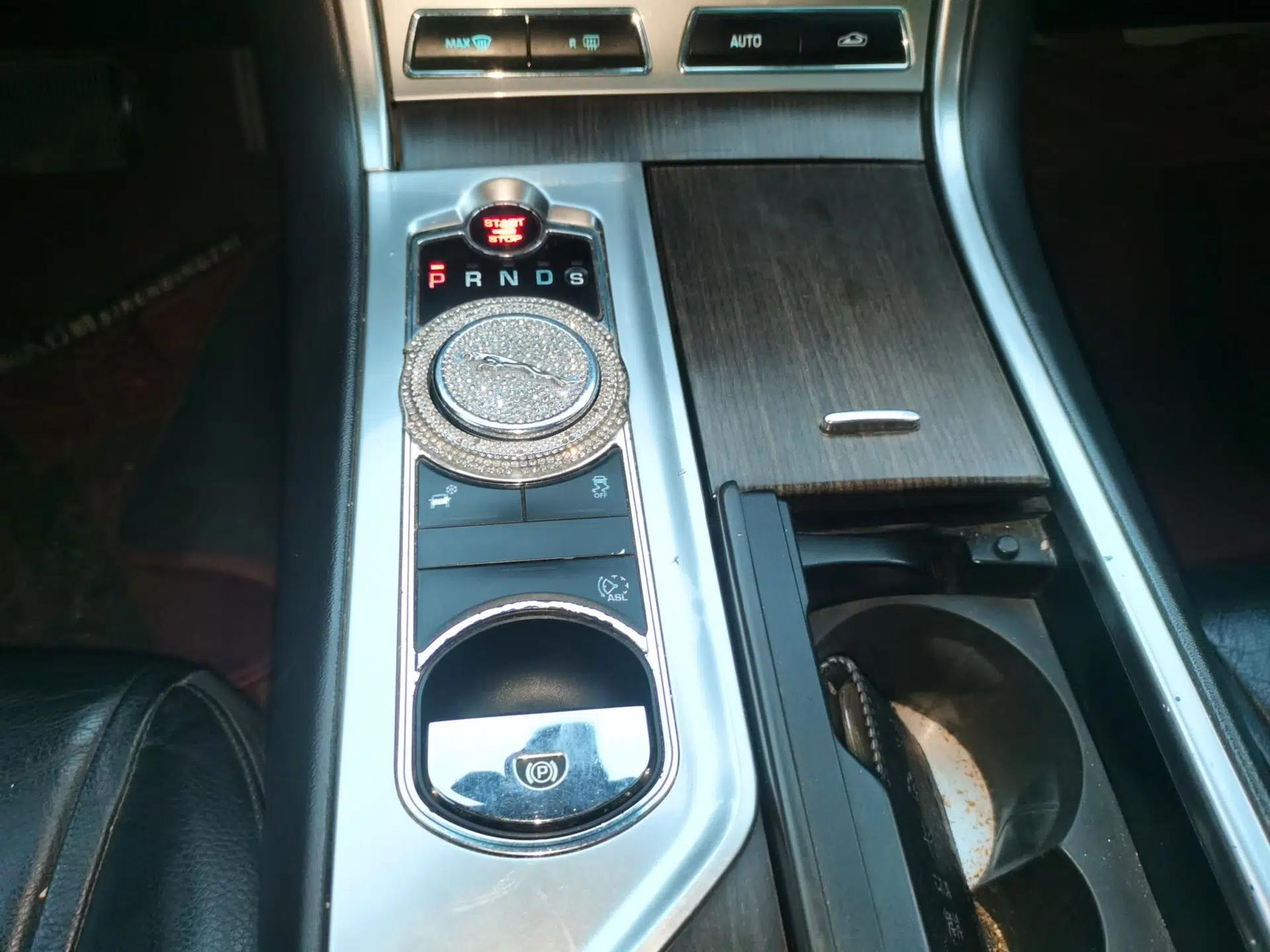 Jaguar XF 2013 XF 2.0T Luxury Edition — миниатюра 14