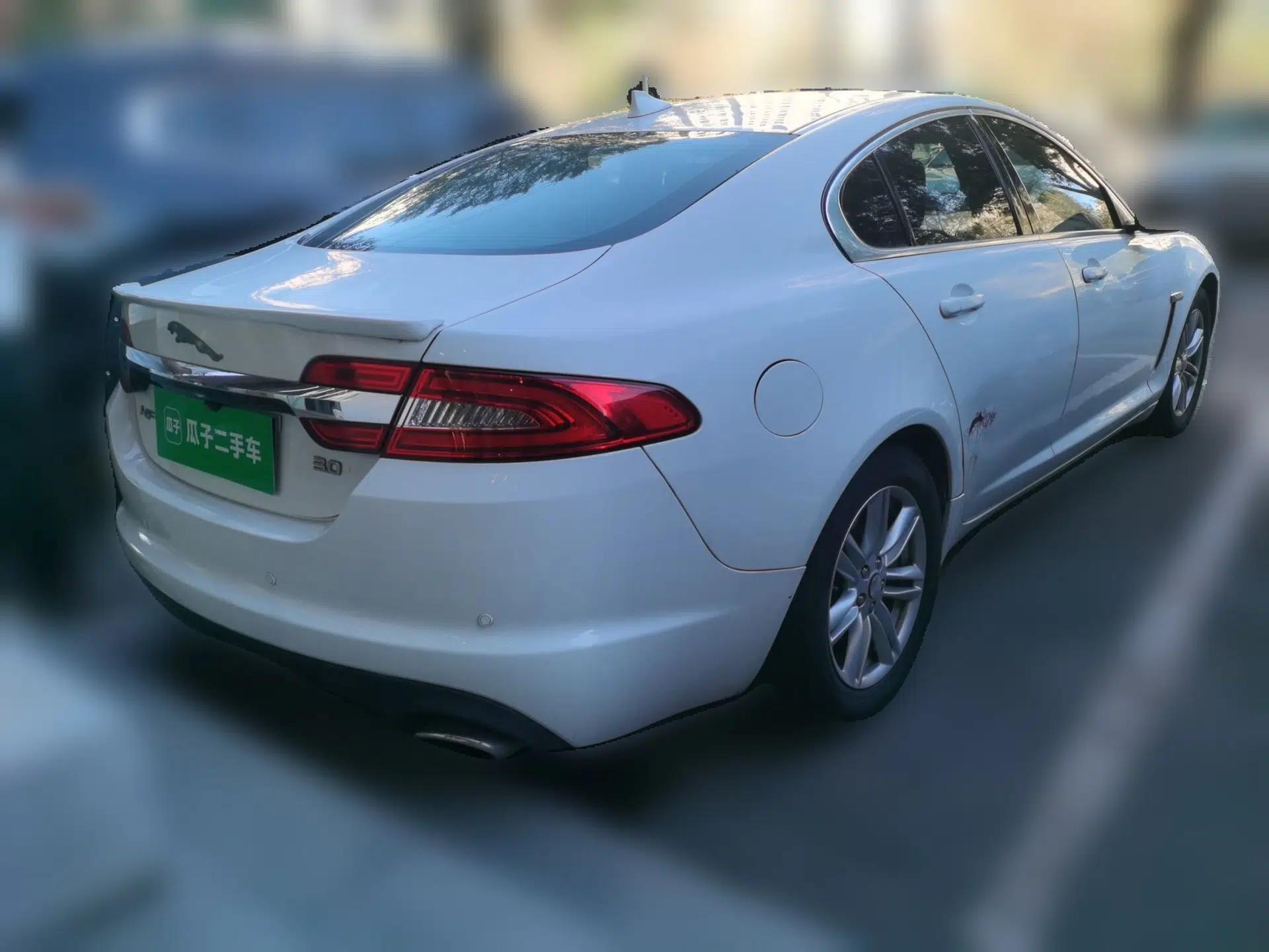 Jaguar XF 2013 XF 2.0T Luxury Edition — миниатюра 6