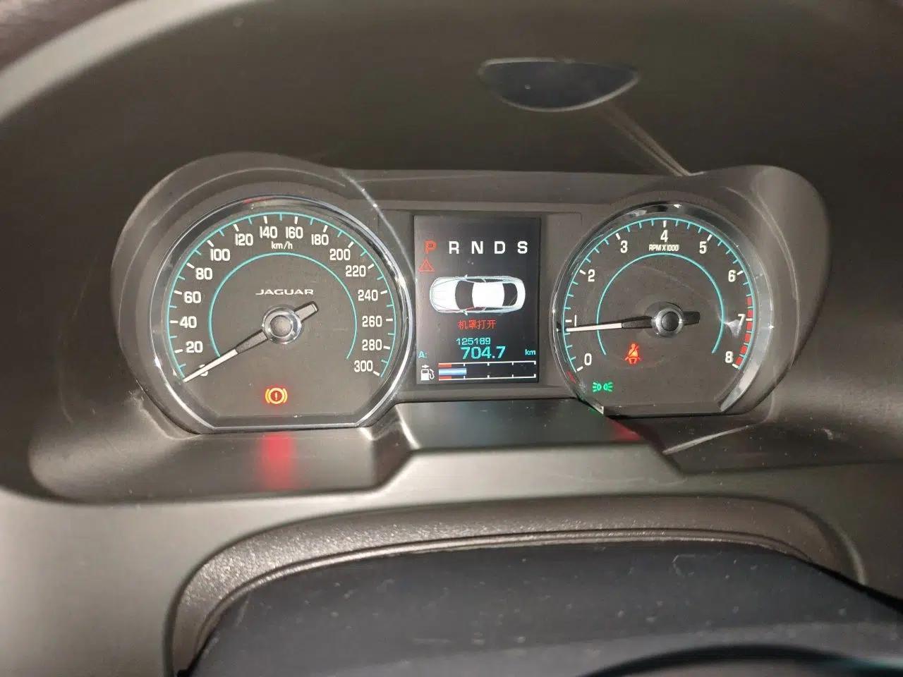 Jaguar XF 2013 XF 2.0T Luxury Edition — миниатюра 11