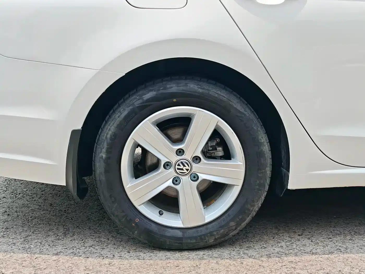 Lamando 2015 230TSI DSG Fashion Edition — миниатюра 4
