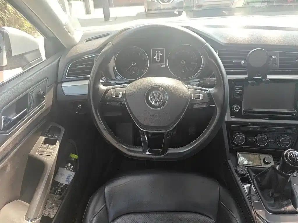 Lamando 2015 280TSI Manual Comfort Edition — миниатюра 3