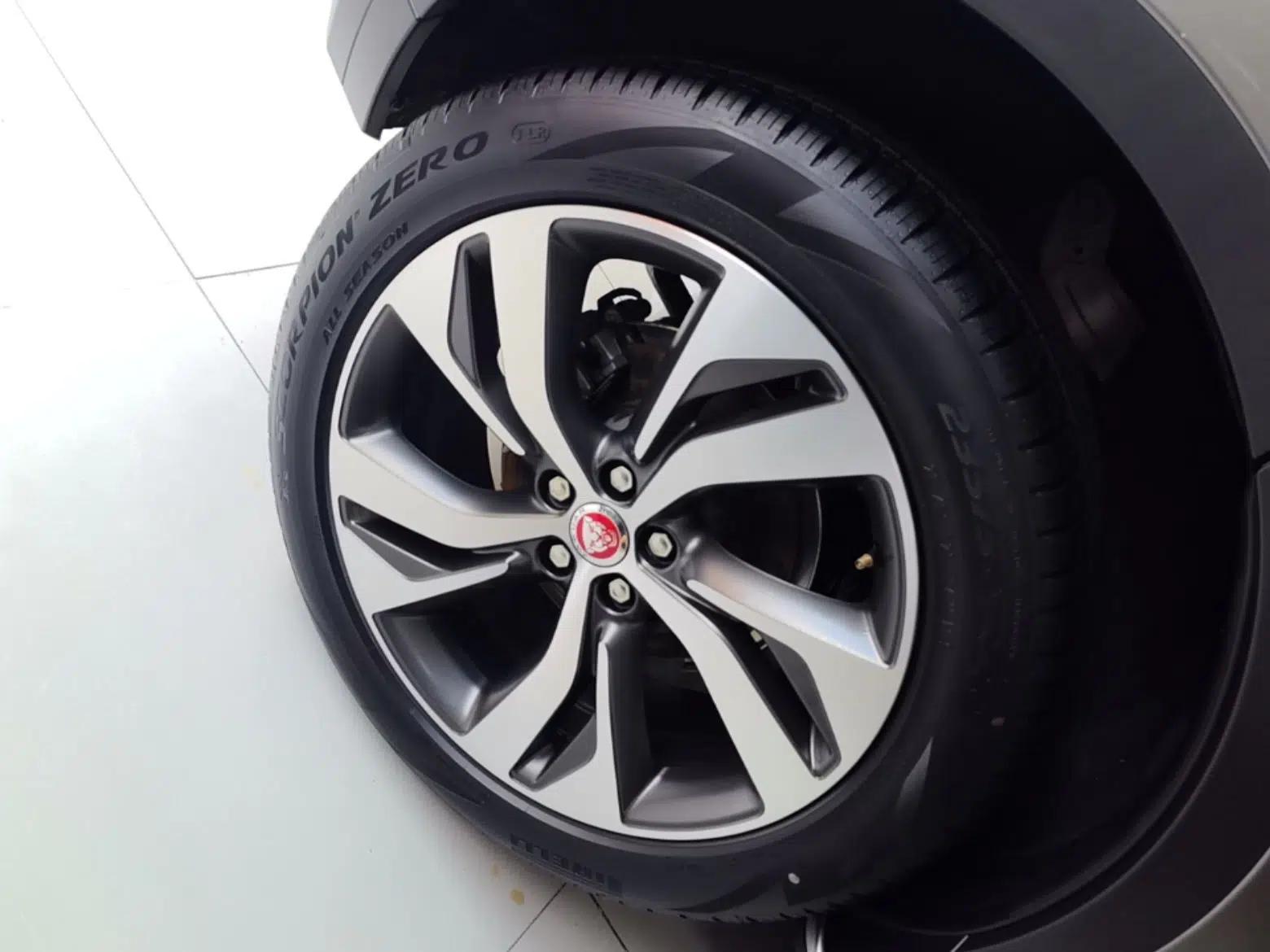 Jaguar E-PACE 2024 All-New R-DYNAMIC S Sport Edition — миниатюра 11