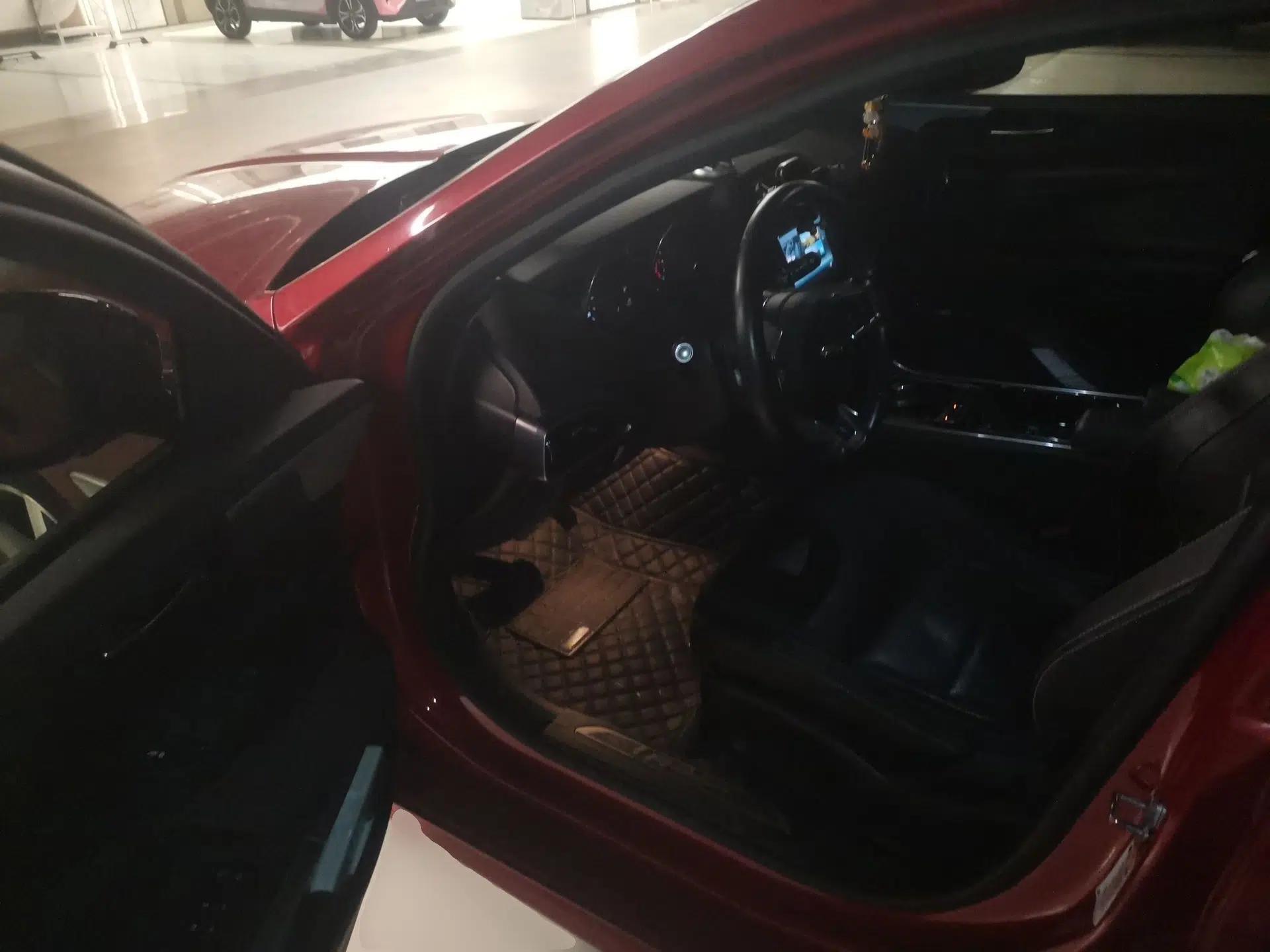 Jaguar XE 2015 2.0T 200 PS R-Sport — миниатюра 16