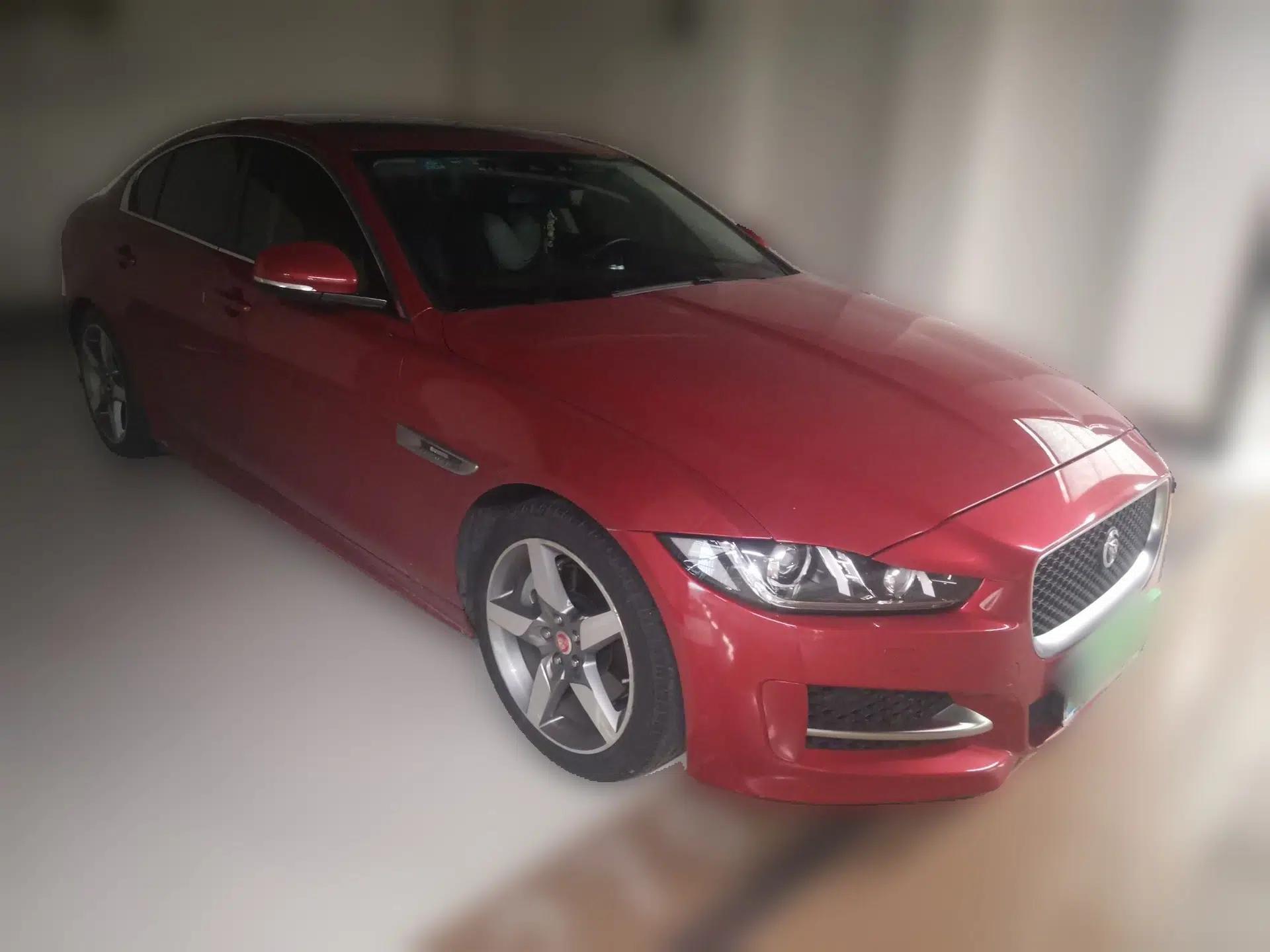 Jaguar XE 2015 2.0T 200 PS R-Sport — миниатюра 3