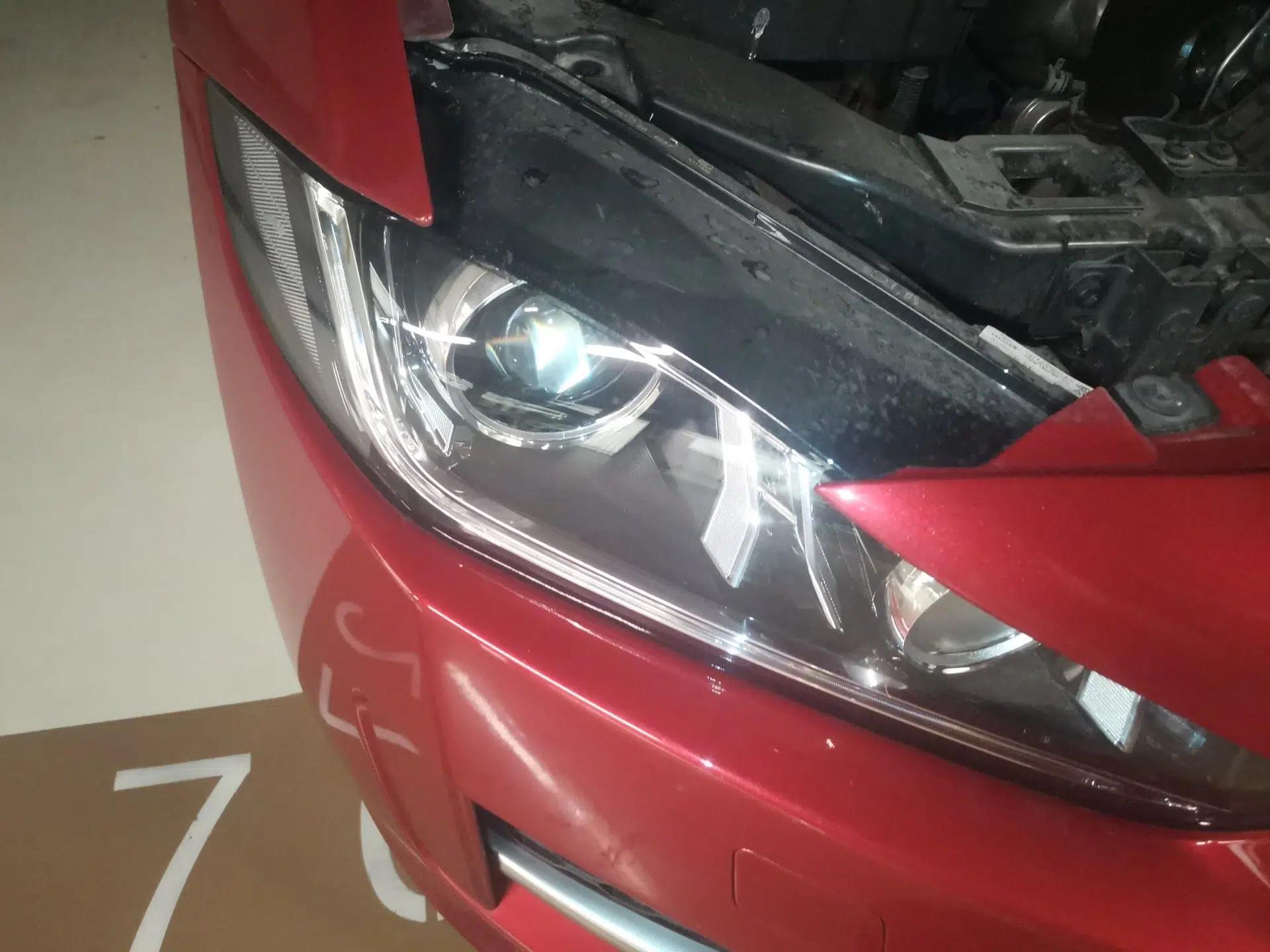 Jaguar XE 2015 2.0T 200 PS R-Sport — миниатюра 7