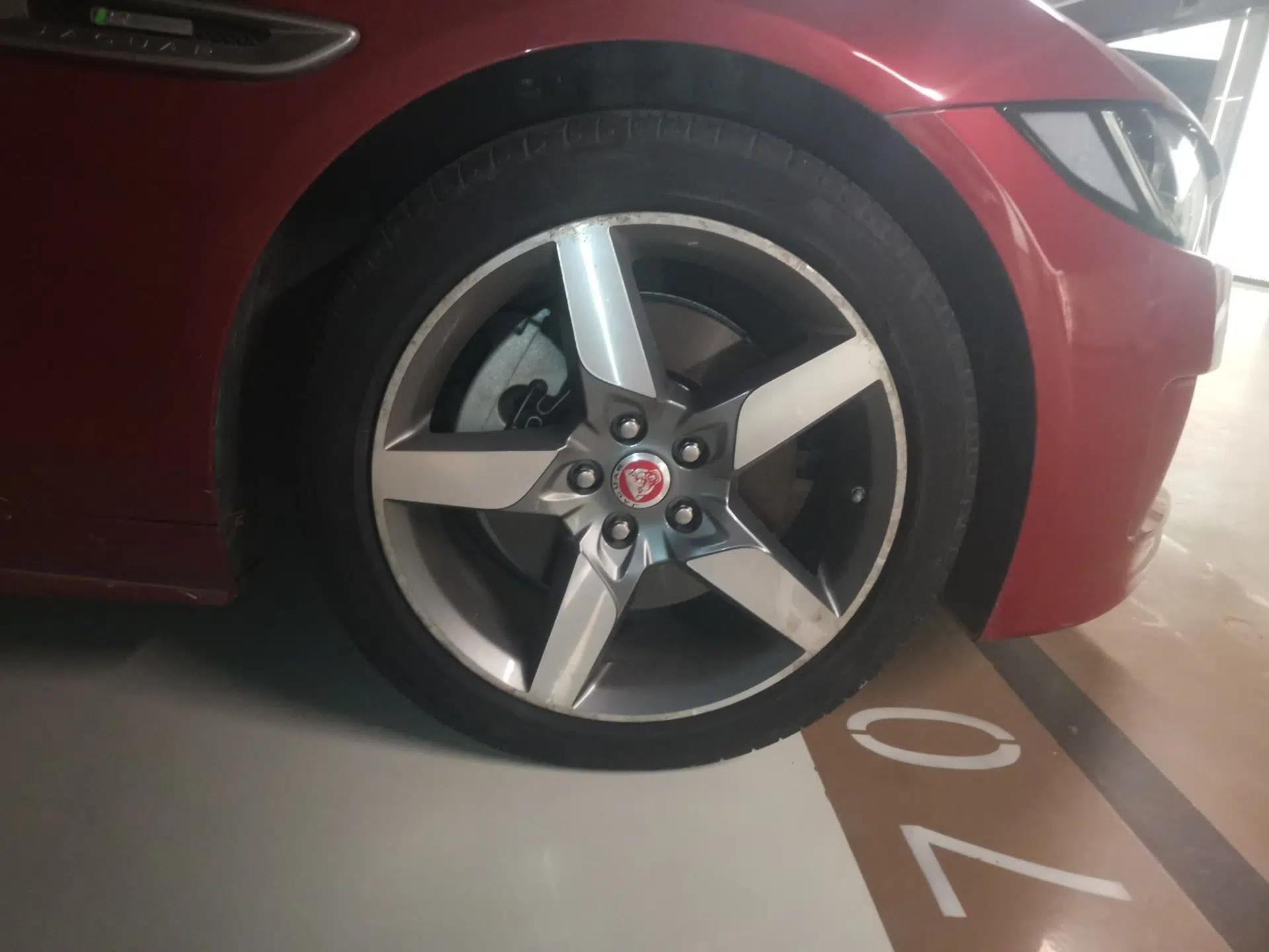 Jaguar XE 2015 2.0T 200 PS R-Sport — миниатюра 8