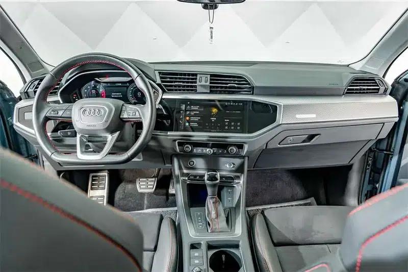 Audi Q3 2023 40 TFSI RS Package Sport Edition — миниатюра 17