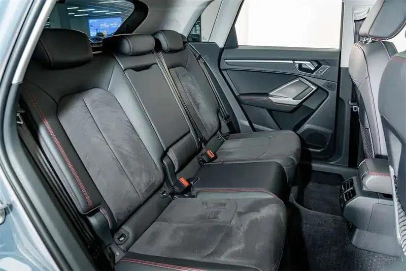 Audi Q3 2023 40 TFSI RS Package Sport Edition — миниатюра 22