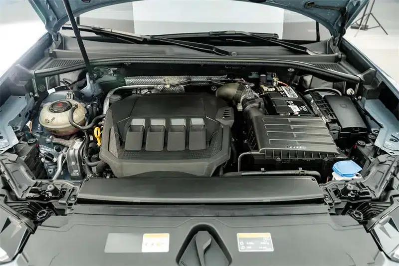 Audi Q3 2023 40 TFSI RS Package Sport Edition — миниатюра 4