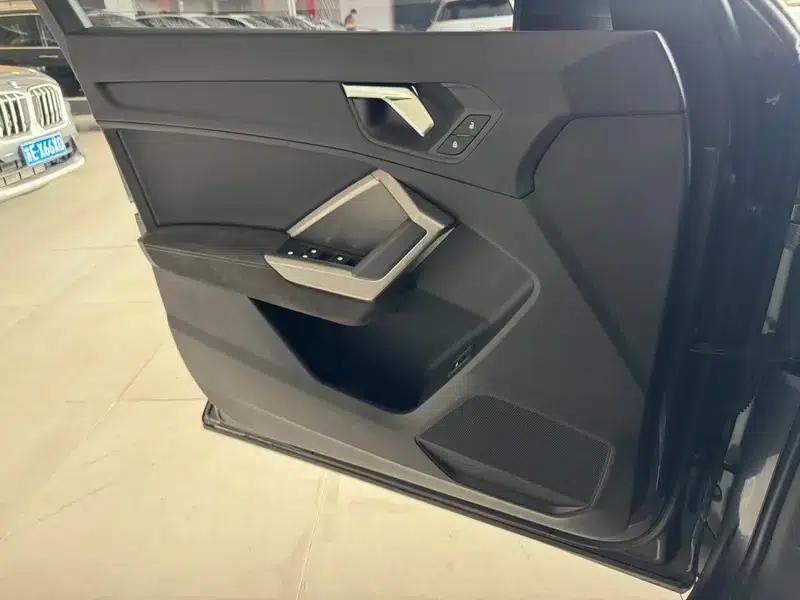 Audi Q3 2023 35 TFSI Fashion Dynamic Edition — миниатюра 8