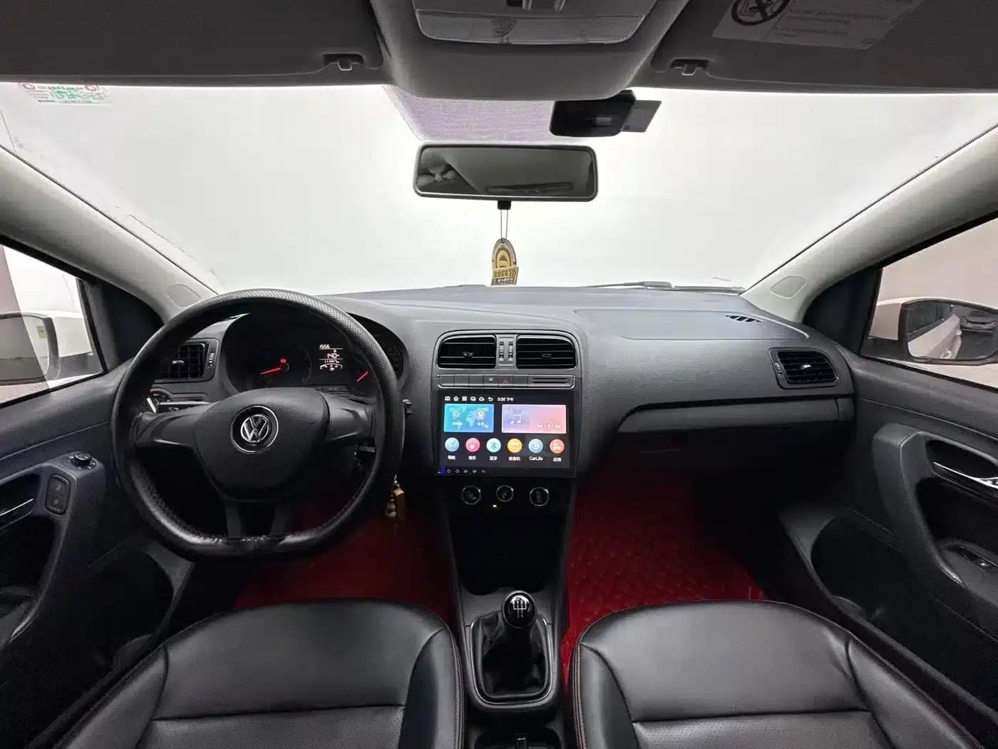 2016 Polo 1.4L Manual Fashion Edition — миниатюра 4