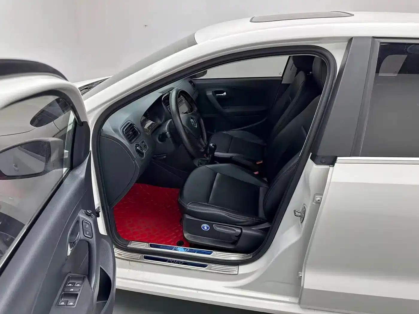 2016 Polo 1.4L Manual Fashion Edition — миниатюра 5