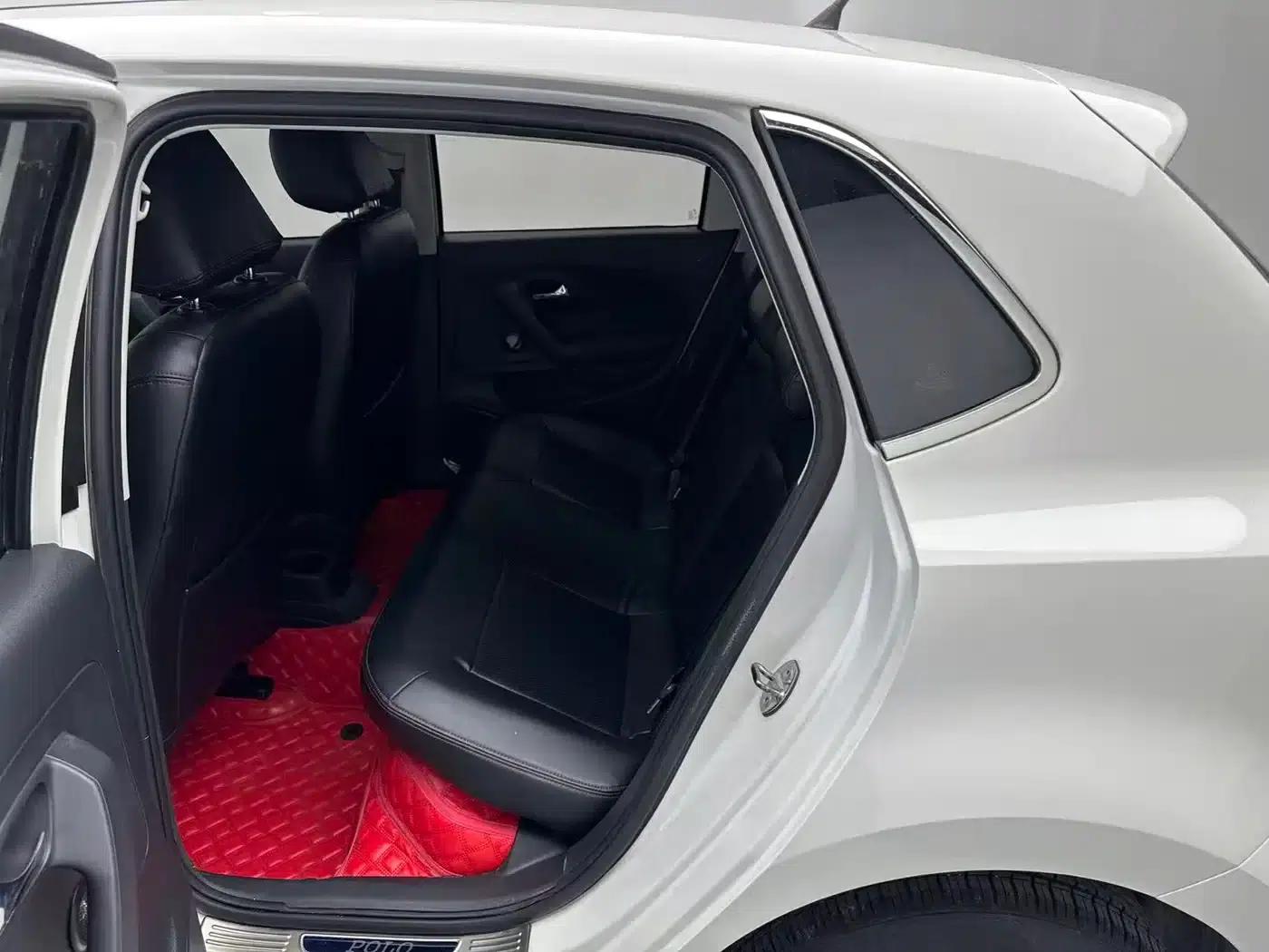 2016 Polo 1.4L Manual Fashion Edition — миниатюра 6