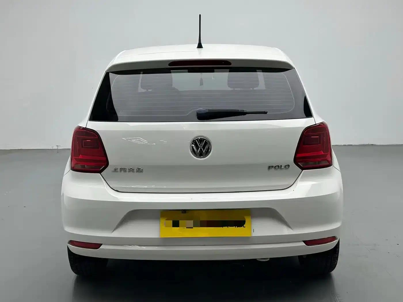 2016 Polo 1.4L Manual Fashion Edition — миниатюра 8