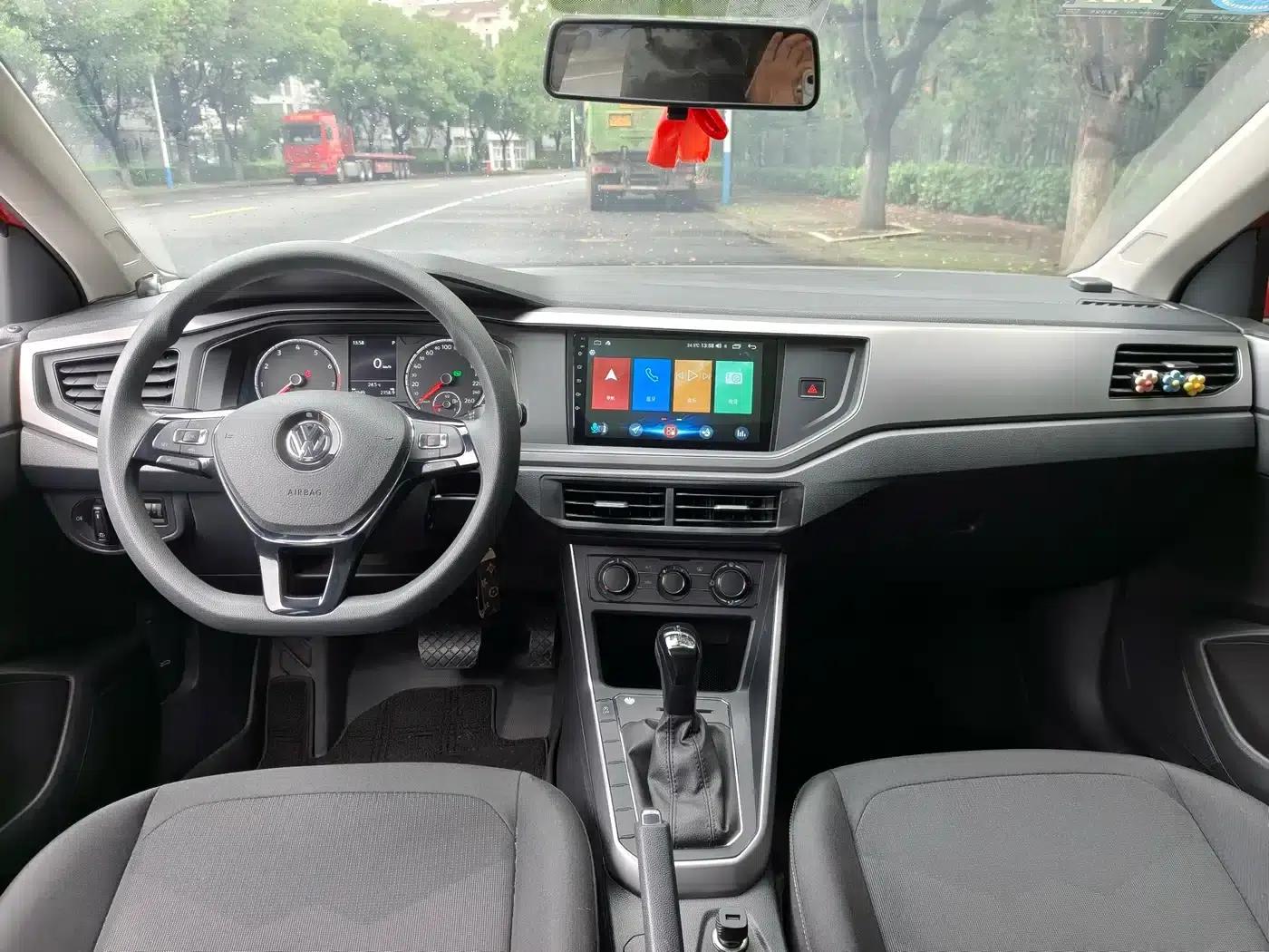 2019 Polo Plus 1.5L Automatic Panoramic Enjoyment Edition — миниатюра 4