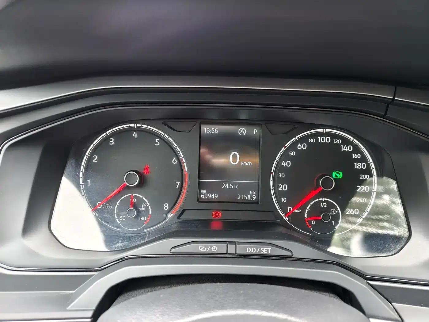 2019 Polo Plus 1.5L Automatic Panoramic Enjoyment Edition — миниатюра 5