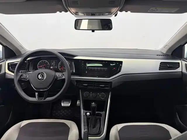 2021 Polo Plus 1.5L Automatic Colorful Technology Edition — миниатюра 3