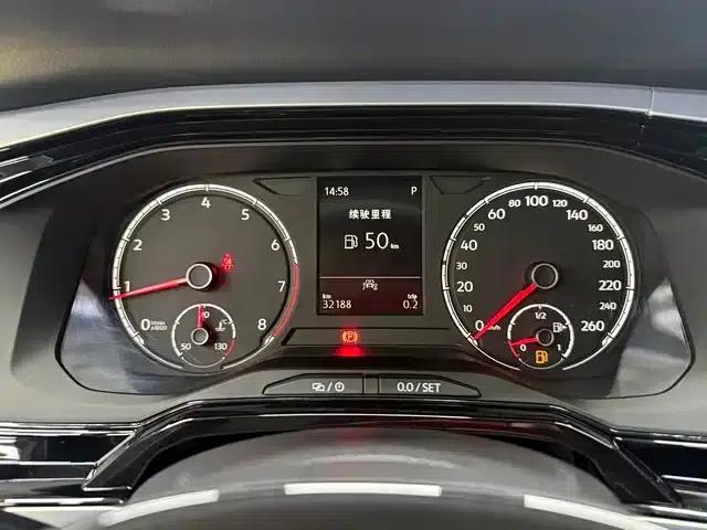 2021 Polo Plus 1.5L Automatic Colorful Technology Edition — миниатюра 10