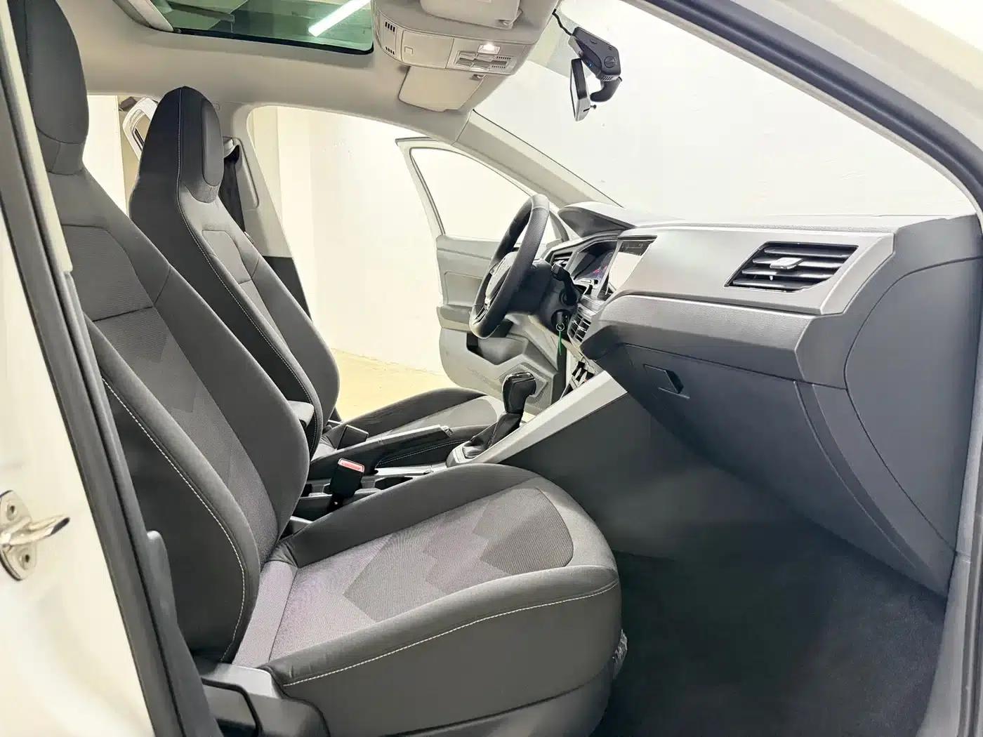 2021 Polo Plus 1.5L Automatic Panoramic Enjoyment Edition — миниатюра 8