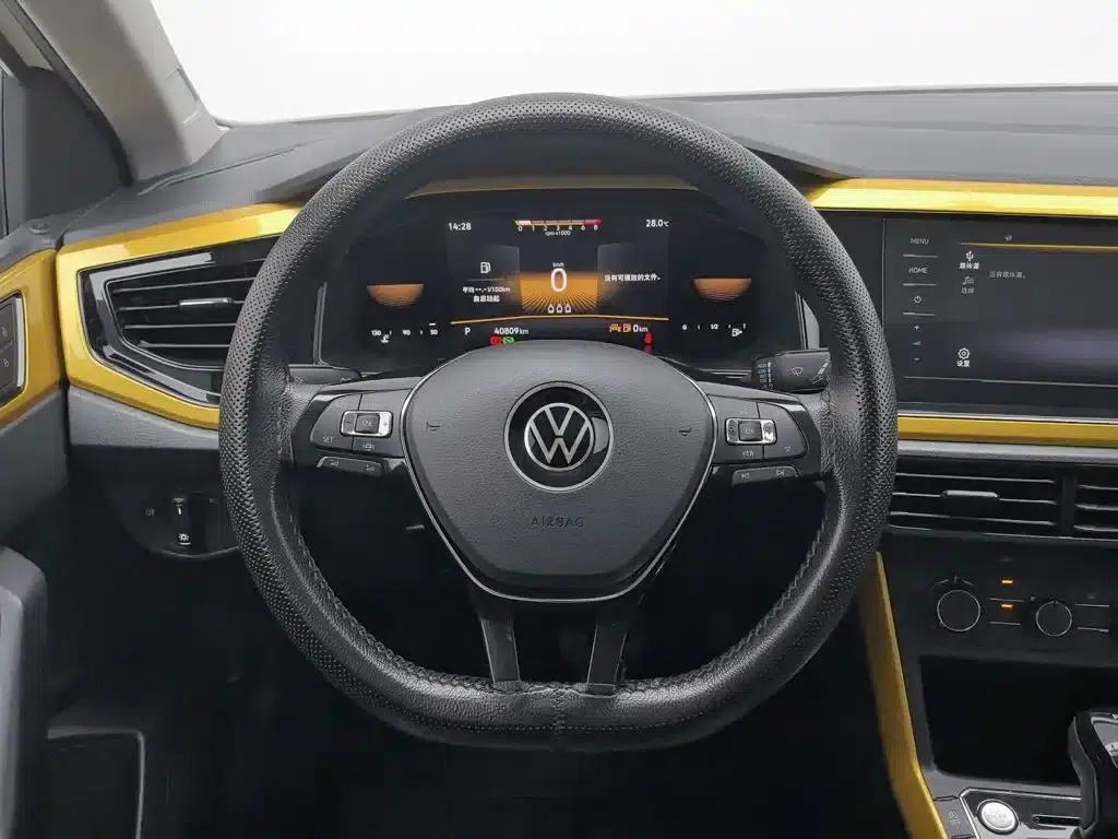 2023 Polo Plus 1.5L Automatic Colorful Technology Edition — миниатюра 11